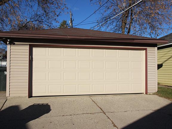 Garage parking
