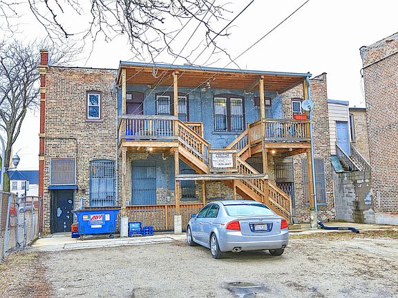 5th image of 3825 W North Ave
