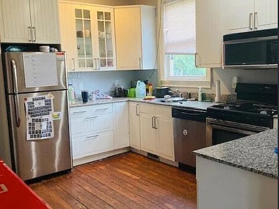 5th image of 739 Parker St #3R