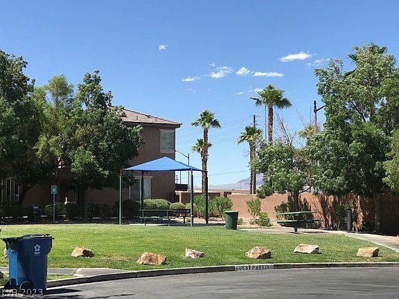 3rd image of 8161 Satin Carnation Ln
