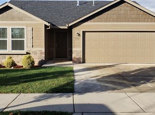 932 Pendleton Dr, Medford, OR 97501