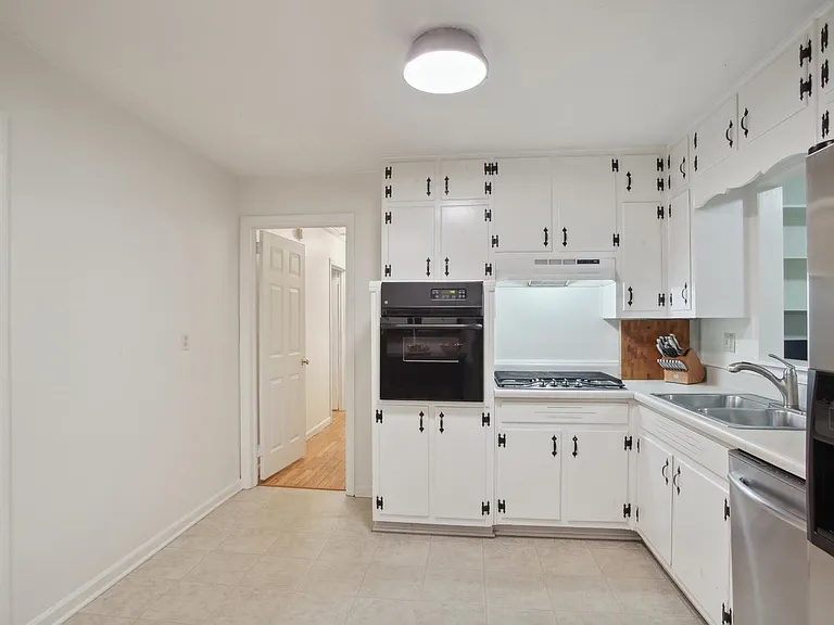 364 Westside Dr — Photo 11