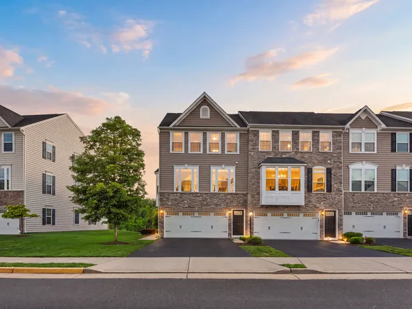 115 Hornbeam Dr, Lake Frederick, VA 22630