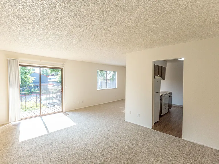 Cedars West Apartments — Photo 12
