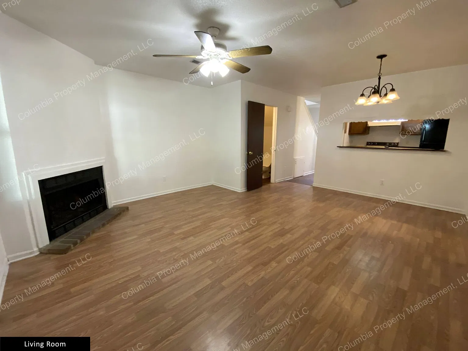 2 bed, 1.5 bath, 1000 sqft, $1,050 — Photo 3