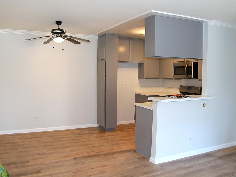 Kitchen and Breakfast Nook