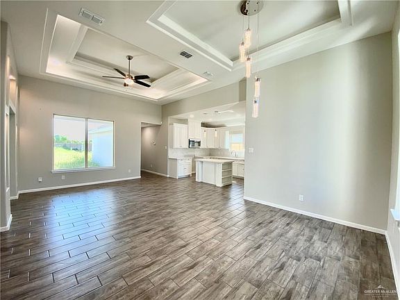 3rd image of 1908 Summerland Ln