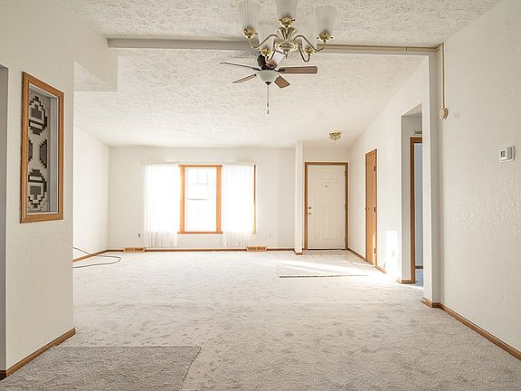 4th image of 5 Ford Ln