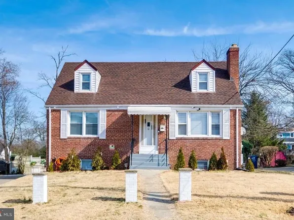 121 Onondaga Dr, Oxon Hill, MD 20745