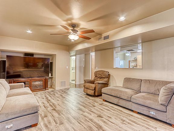 2nd image of 5209 Sweetwater Dr