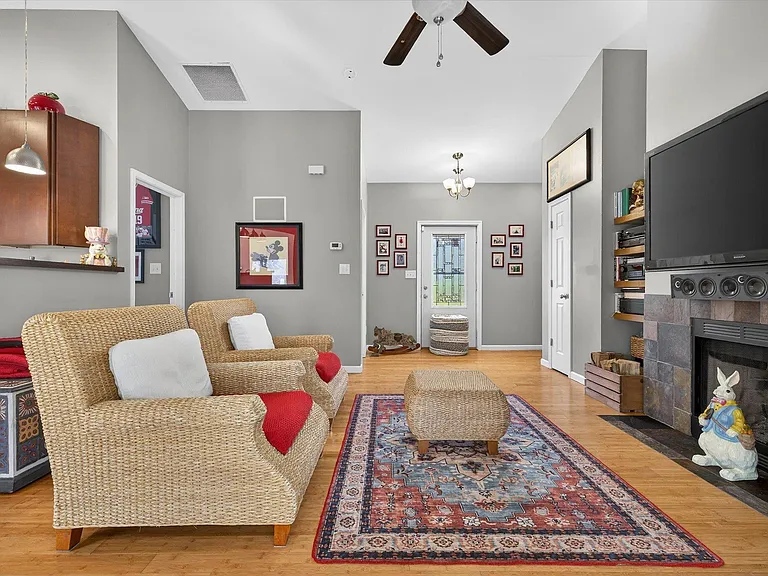 5304 E State Road 46 — Photo 9