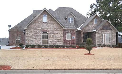 1st image of 714 Ledanna Dr