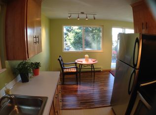 8261 5th Ave NE APT 6, Seattle, WA 98115