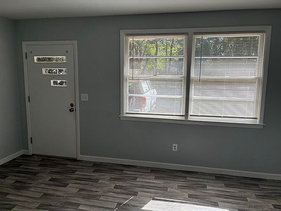 4th image of 1728 E Avalon Cir #B