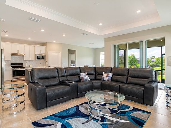 3rd image of 25528 Emerald Bend Cir