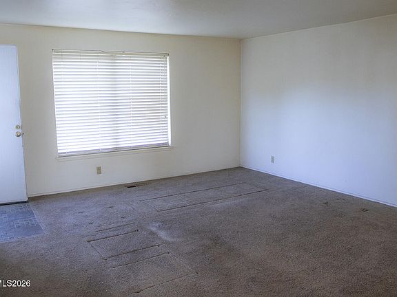 3rd image of 425 Spruce Dr
