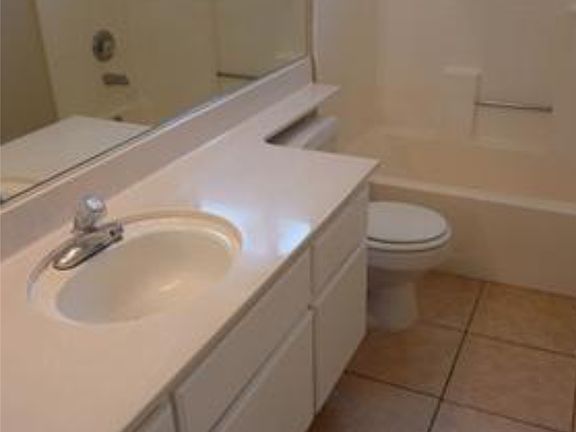 5th image of 5745 Charlotte Pl