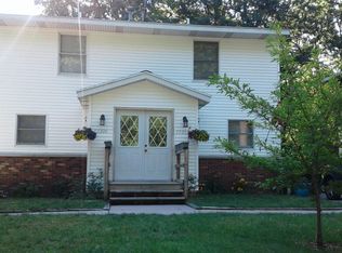 17312 Oak St, Spring Lake, MI 49456
