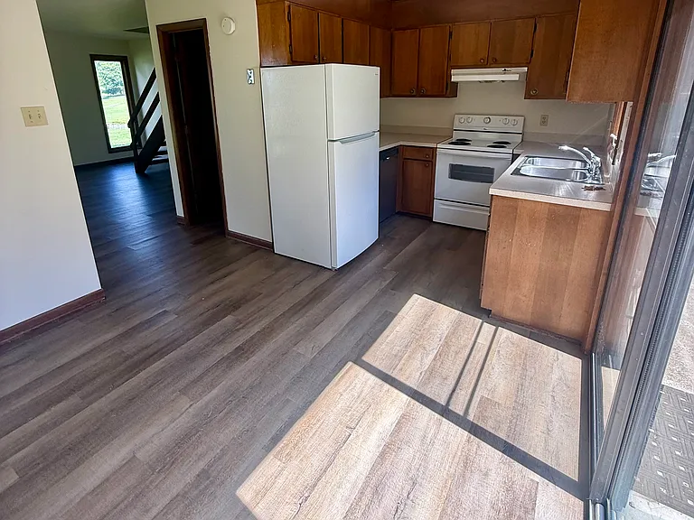 138 Valley View Dr #15 — Photo 4