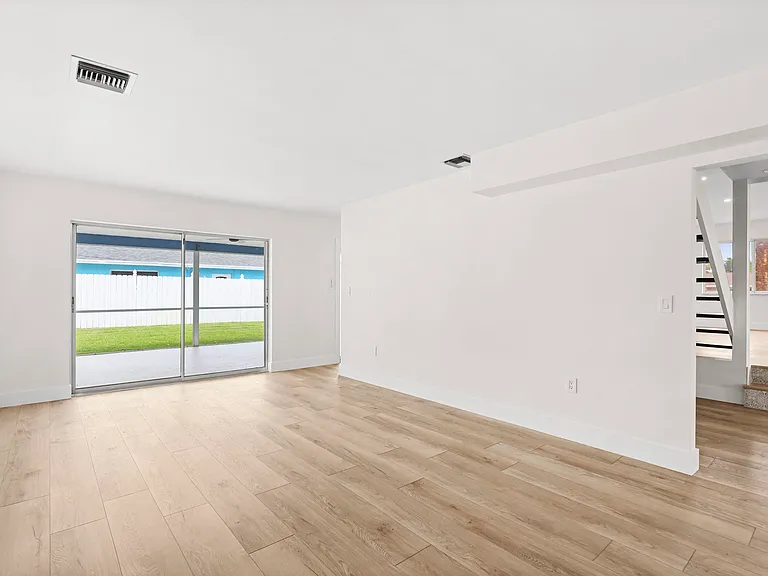 3905 Flag Dr — Photo 15