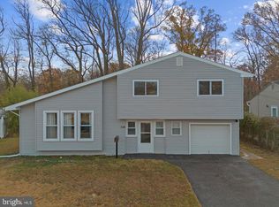 548 Beverly Dr, Magnolia, NJ 08049