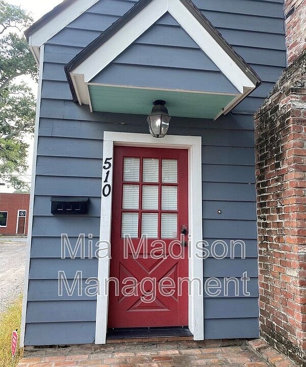 1st image of 510 E Congress Ln