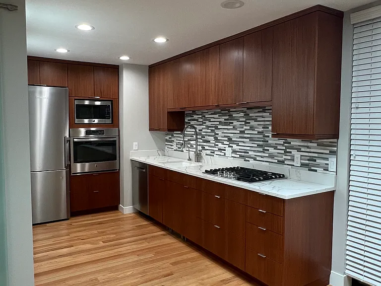 438 N Center St #404 — Photo 1