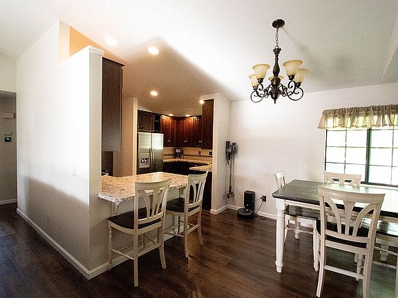 3rd image of 5105 Palo Alto Ct