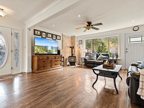 5th image of 10421 Popkum Rd S