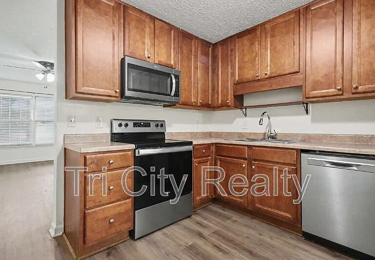 150 Chase Ct — Photo 15