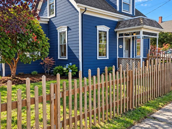 543 Van Buren St, Port Townsend, WA 98368