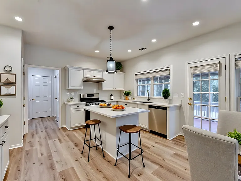 5765 Oxborough Way — Photo 2