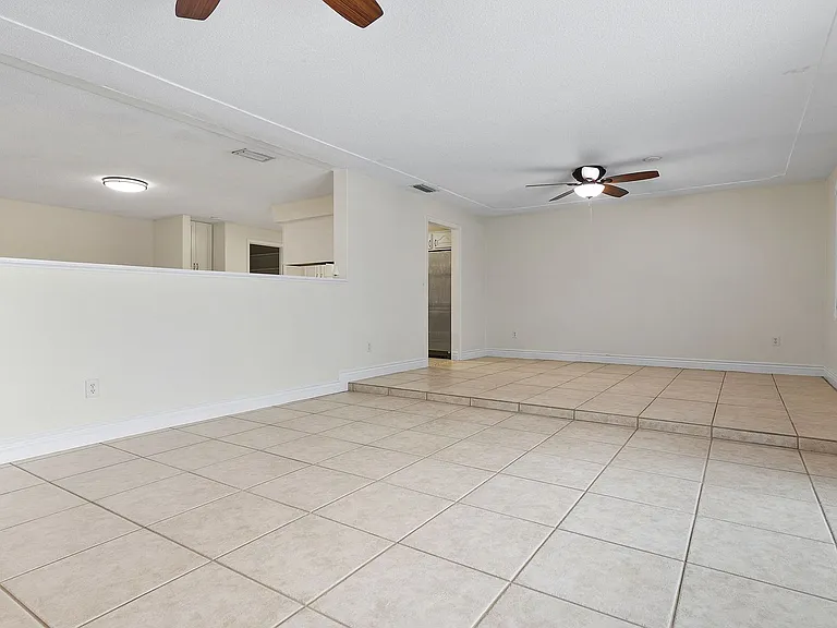 403 Bridgetown Ct — Photo 13