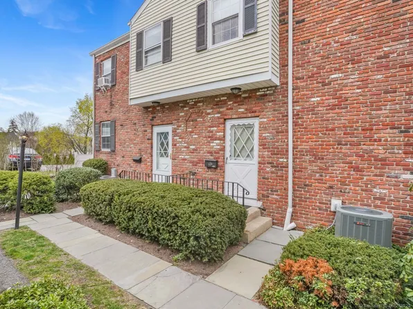 66 Seaside Avenue #E, Stamford, CT 06902