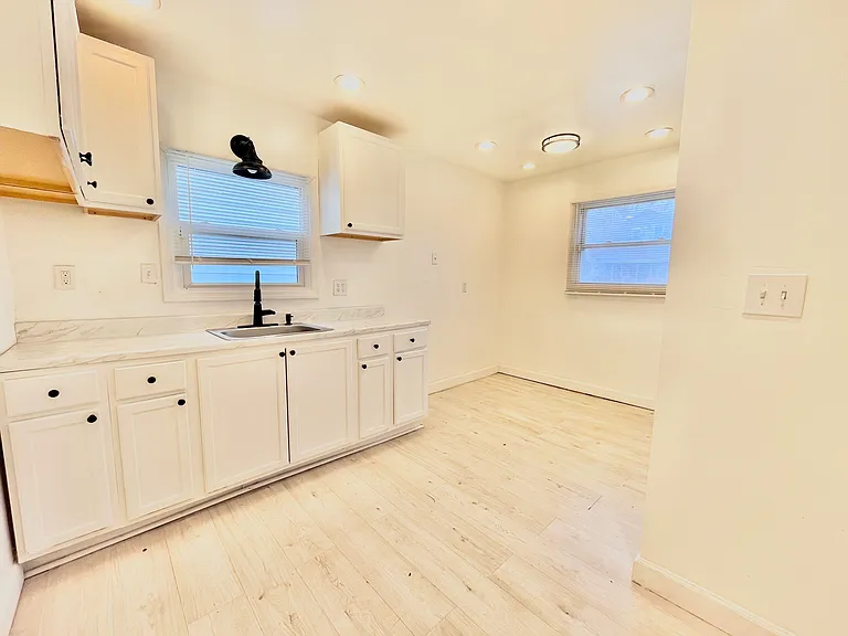 17381 Charest Ave — Photo 7