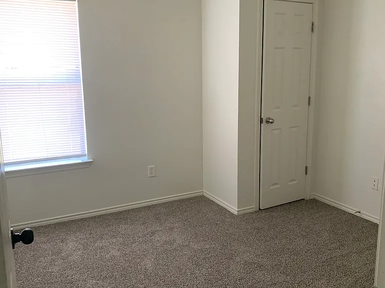 2706 Ashley Dr — Photo 13