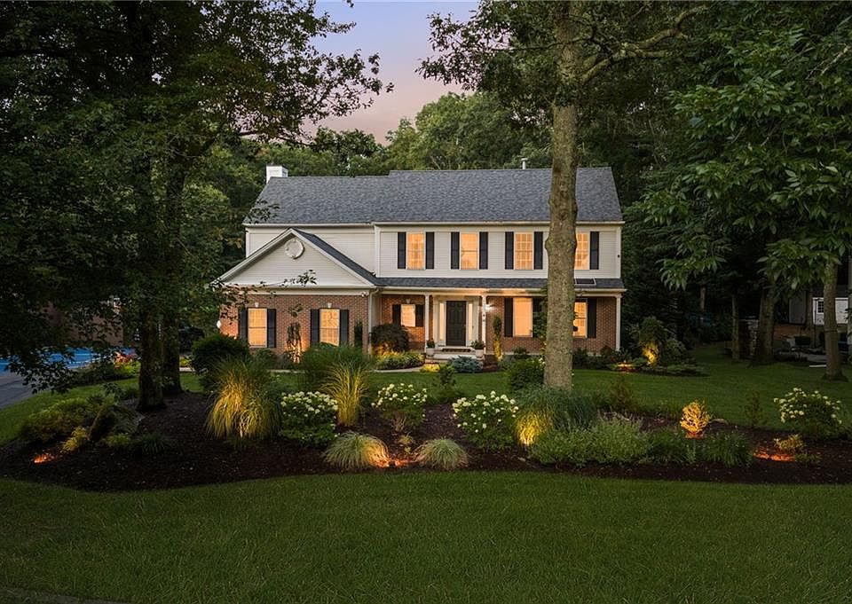1st image of 64 Fieldstone Ln