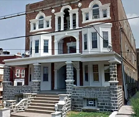 3 bed, 1400 sqft, $1,600 — Photo 1