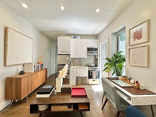 1st image of 975 Washington Ave #1M