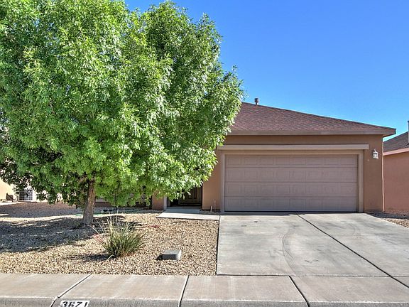 2nd image of 3671 Vista Belleza Ave