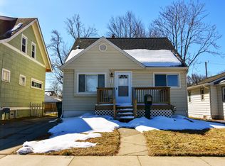 293 Massoit St, Clawson, MI 48017