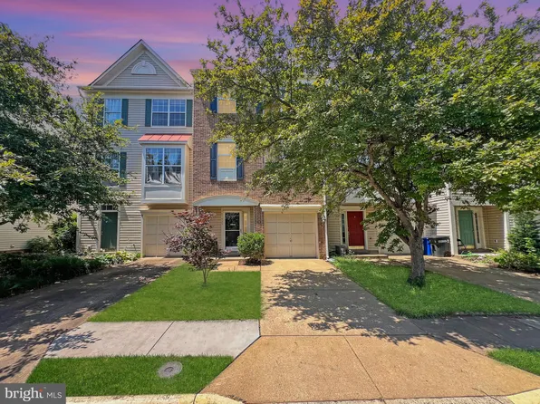 21929 Thompson Sq, Sterling, VA 20166