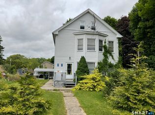 25-27 Pleasant St, Plainfield, CT 06374