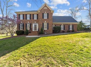 6802 Bugle Run Dr, Oak Ridge, NC 27310