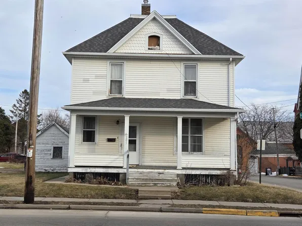 205 North Chestnut Street, Platteville, WI 53818