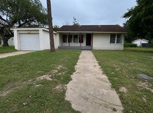 714 W Blucher St, Falfurrias, TX 78355