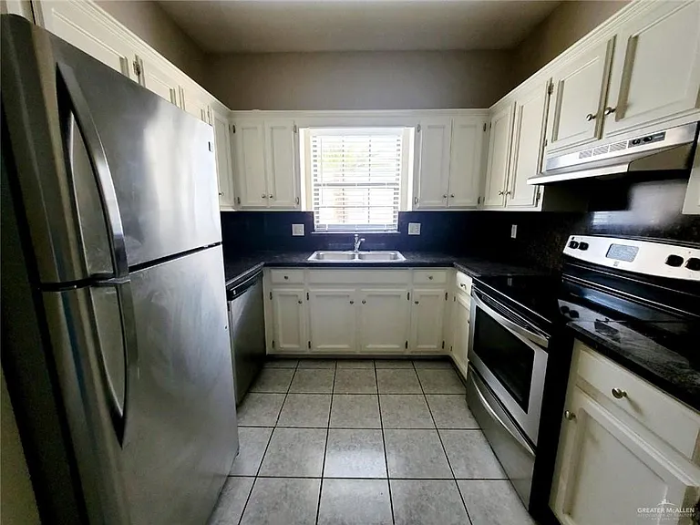 4120 N 12th St #14 — Photo 6