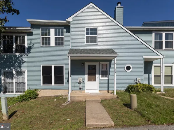 210 White Plains Ct, Newark, DE 19702