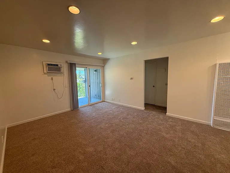 409 Taylor St #1-8 — Photo 6