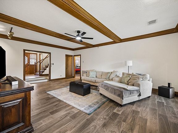 4th image of 3811 Trappers Forest Dr